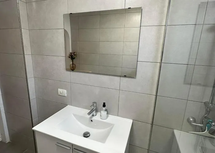 Brisas Seaview - *
